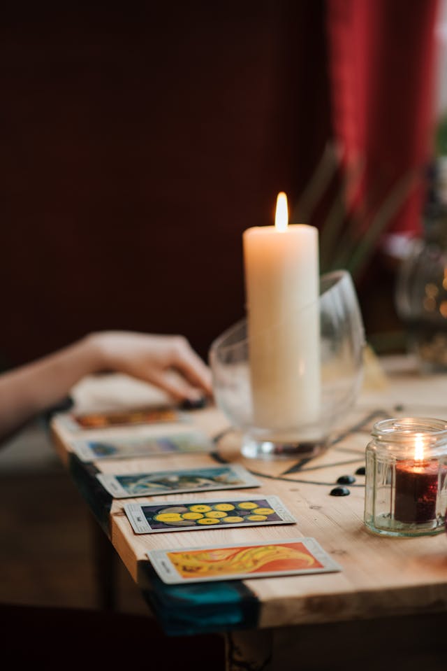 How Tarot Card Readings Can Help You Gain Confidence