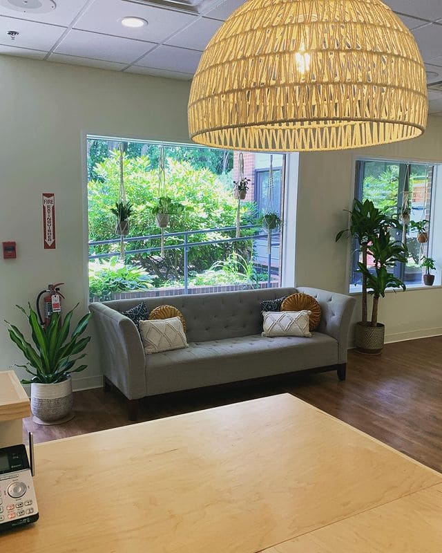 (Acupressure Massage)