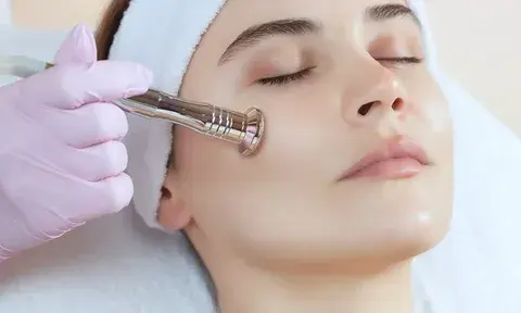 (brightening facial)